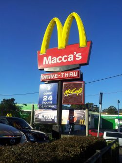 Cartel de Macca's en Australia