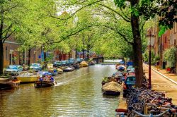 Canal en holanda, el lugar ideal para aprender holandes